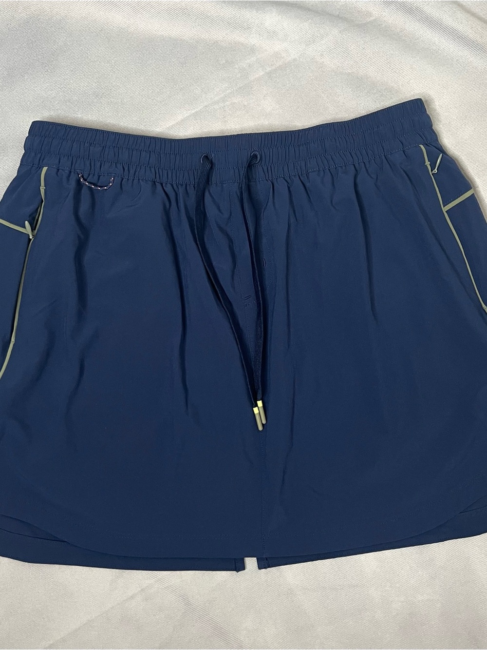 Title Nine Bidwell Skort built in shorts Navy L Athletic Granola Outdoor UPF 50